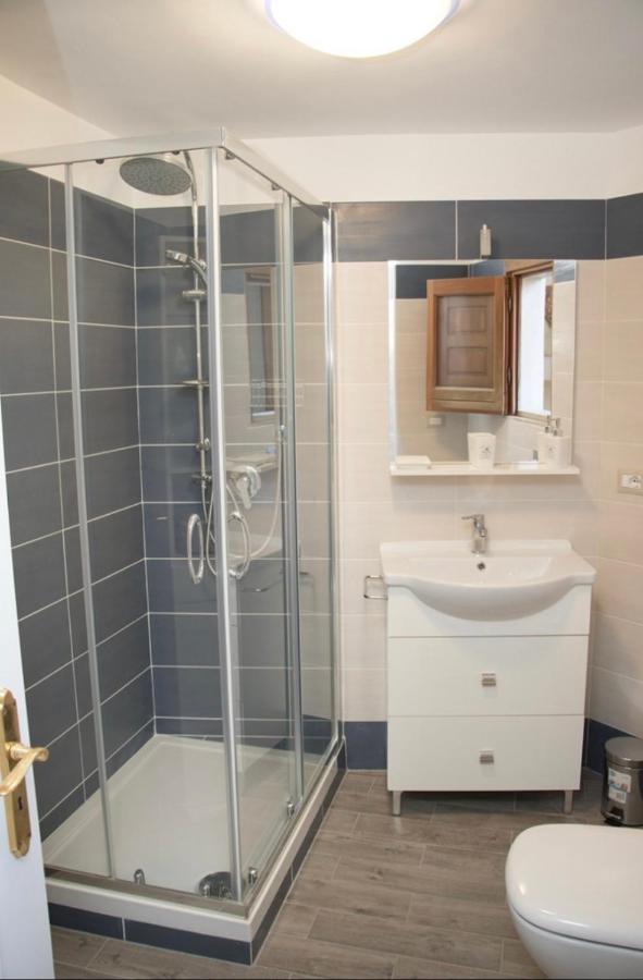 Oikia Sea Apartment Сиракуза Екстериор снимка