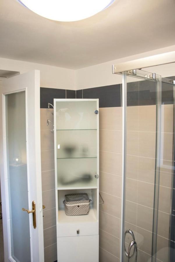 Oikia Sea Apartment Сиракуза Екстериор снимка