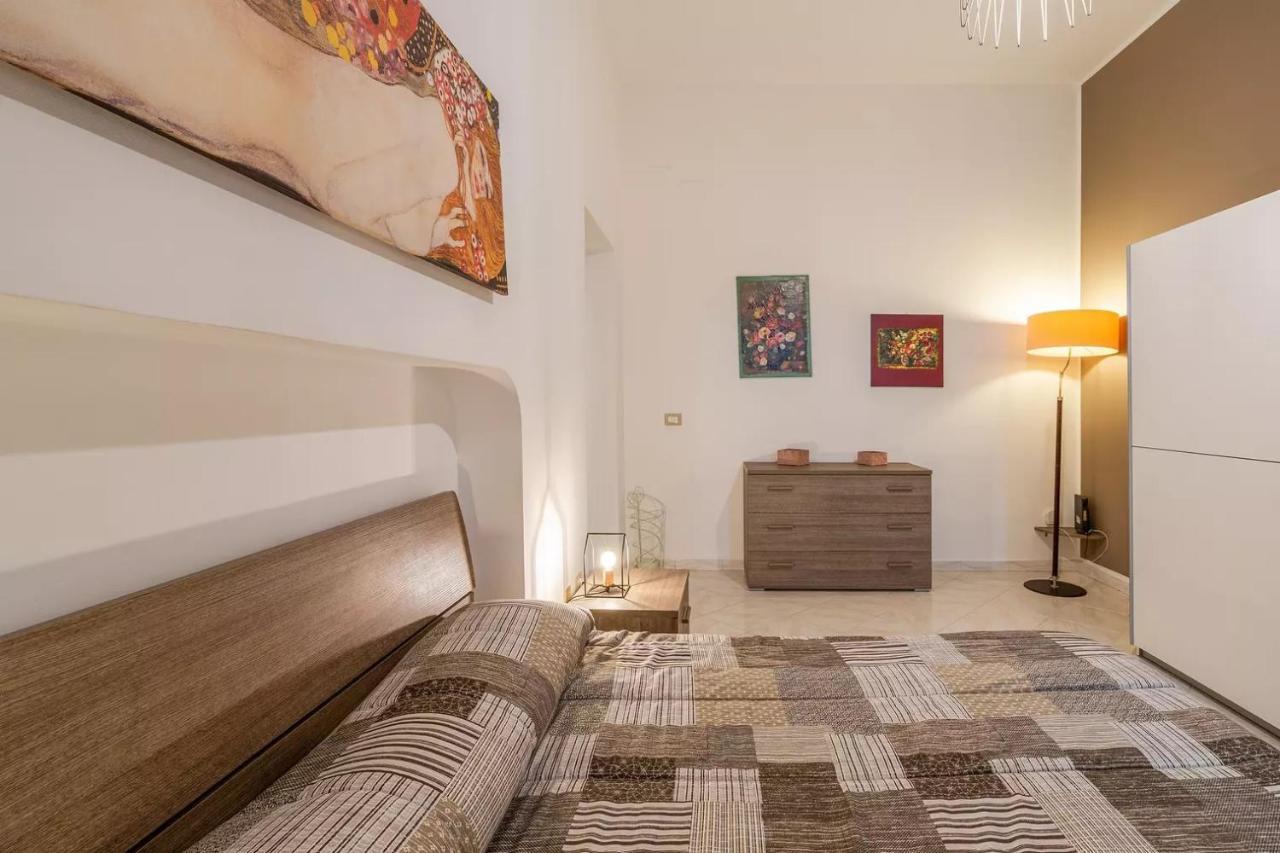 Oikia Sea Apartment Сиракуза Екстериор снимка