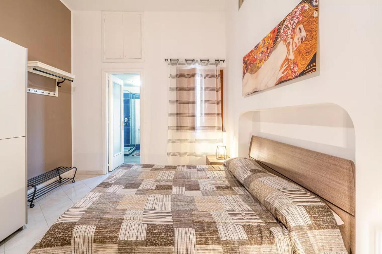Oikia Sea Apartment Сиракуза Екстериор снимка